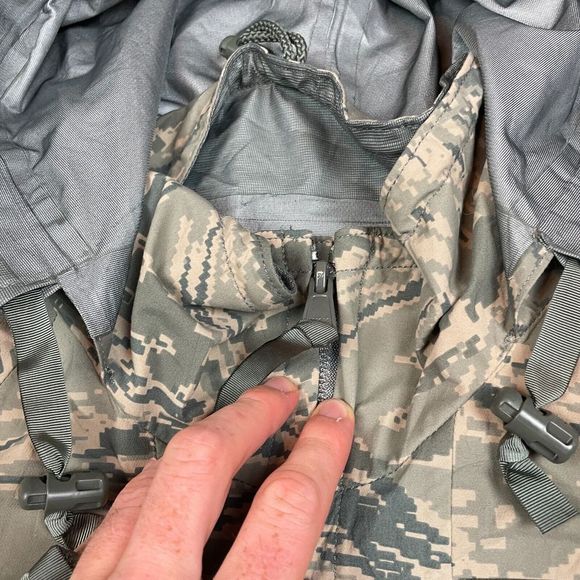 Air Force Parka Mens Medium Camouflage Camo Tiger Stripe APECS Nylon M Green - Picture 6 of 13